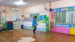 ฉีดพ่นยาฆ่าเชื้อเพื่อป้องกัน โรคมือ เท้า ปาก