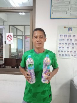 อบต.สิงห์ ร่วมกันบรรจุขยะ (Eco Bricks) (อปท.ละ 100 ขวด) วันที่ 11 ตุลาคม 2563