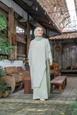 5 Inspirasi Baju Muslim Ini Bikin Kamu Tampil Modis di Bulan Ramadan