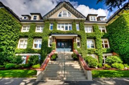 St_Michaels_University_School_โรงเรียนมัธยมเเคนาดา