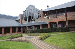 โรงเรียนประจำอังกฤษ_LVS_Ascot_London_School