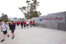 Rangitoto_College_เรียนต่อนิวซีแลนด์_โรงเรียนมัธยมนิวซีแลนด์