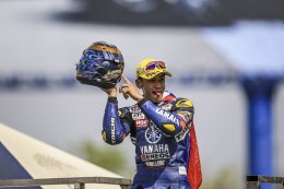 ตี - อนุภาพ ซามูล นำทัพนักบิด Yamaha Thailand Racing Team เปิดฤดูกาลด้วยฟอร์มสุดแกร่ง สยบคู่แข่งคว้าอันดับที่ 1 ต่อหน้ากองเชียร์ชาวไทย