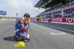 ตี - อนุภาพ ซามูล นำทัพนักบิด Yamaha Thailand Racing Team เปิดฤดูกาลด้วยฟอร์มสุดแกร่ง สยบคู่แข่งคว้าอันดับที่ 1 ต่อหน้ากองเชียร์ชาวไทย