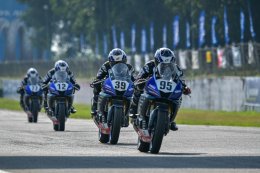 ดาวรุ่ง AMA คว้าชัยเปิดหัว YAMAHA R3 bLU cRU Thailand​