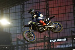 “โทแมค” บวกแต้มรุ่นใหญ่ ครองจ่าฝูง AMA Supercross