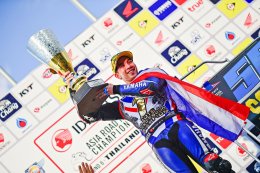 ยามาฮ่าผงาดแชมป์เอเชีย “โฟลท” รัฐพงษ์ ควง“ตั้น” เดชาควบ YZF-R6 ครองโพเดี้ยม 1-2  คว้าแชมป์สนามสุดท้าย และแชมป์เอเซียประจำปีนี้ อย่างยิ่งใหญ่
