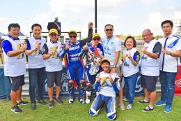 ยามาฮ่าผงาดแชมป์เอเชีย “โฟลท” รัฐพงษ์ ควง“ตั้น” เดชาควบ YZF-R6 ครองโพเดี้ยม 1-2  คว้าแชมป์สนามสุดท้าย และแชมป์เอเซียประจำปีนี้ อย่างยิ่งใหญ่