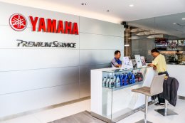 Yamaha Accessories & Apparel @Yamaha Premium Service ศูนย์รวมอุปกรณ์ตกแต่ง เครื่องแต่งกาย และผลิตภัณฑ์หล่อลื่นยามาลู้ปที่ใหญ่สุดของยามาฮ่า!!!