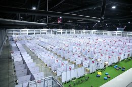 MOTOR EXPO ส่งกำลังใจ “คนไทยไม่เคยทิ้งกัน” มอบน้ำดื่มให้ รพ.บุษราคัม