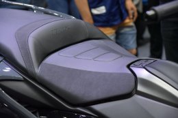 ยามาฮ่าเปิดตัว TMAX Tech Max สีใหม่ Tech Kamo และ Power Grey ครั้งแรกในเอเชียในงานมอเตอร์เอ็กซ์โป