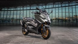 ยามาฮ่าเปิดตัว TMAX Tech Max สีใหม่ Tech Kamo และ Power Grey ครั้งแรกในเอเชียในงานมอเตอร์เอ็กซ์โป