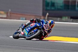 “ยามาฮ่า” บวกแต้ม WSBK ต่อเนื่อง “ราซกัตลิโอกลู-ฟาน เดอร์ มาร์ค” ควบ R1 คว้าโพเดี้ยม ปอร์ติเมา