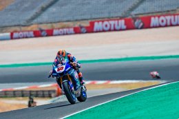“ยามาฮ่า” บวกแต้ม WSBK ต่อเนื่อง “ราซกัตลิโอกลู-ฟาน เดอร์ มาร์ค” ควบ R1 คว้าโพเดี้ยม ปอร์ติเมา