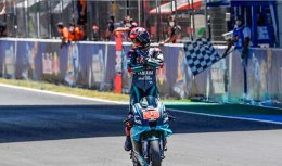 "ยามาฮ่า" M1 ผงาดคว้า Full Podium 1-2-3 สนามเฆเรซ "กวาร์ตาราโร่" ซิวชัย 2 สนามติดต่อ "บีญาเลส" ควงคู่ "รอสซี่" ขึ้นโพเดี้ยมแบบสุดมันส์