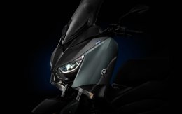 New XMAX 300…NOTHING BUT THE MAX
