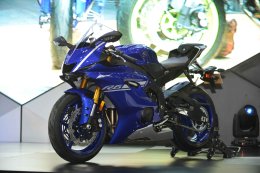 Yamaha YZF-R6  Refine Redesign Remarkable รูปลักษณ์ใหม่ โดดเด่นในอัตลักษณ์ของ R series