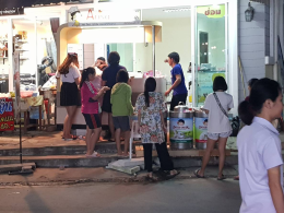 Dayicecream #0003 ขอบพระคุณลูกค้าชาวนครปฐมทุกท่าน ที่ให้การต้อนรับเดย์ไอศครีมอย่างล้นหลามนะครับ ขอบพระคุณมากเลยครับ