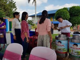 Dayicecream #0007 ส่งไอศครีมเลี้ยง งานแต่งงานของคุณอ๋อง กับ คุณเหมี่ยว ที่ รร.วัดตาก้อง จ.นครปฐม ^ ^