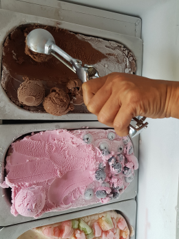 Dayicecream #0060 สาขา พระราชนิเวศน์มฤคทายวัน อ.ชะอำ ,จังหวัดเพชรบุรี