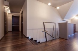 The difference between laminated wood and SPC wood