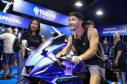 ยามาฮ่าถ่ายทอดจิตวิญญาณ YAMAHA RACING เนรมิต YamahaGP Pavilion โดมยักษ์ติดแอร์ 800 ตร.ม. ต้อนรับแฟน MotoGPTM ทั่วโลก พร้อมเปิดตัวเสื้อ ThaiGP Collection ผสานความเป็นไทยอย่างลงตัว