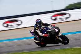 บิดกระหึ่ม! NEXZTER BRIC Superbike เปิดฉาก พรี-ซีซั่นแฟนๆเตรียมพบ โอม ภวัต-เซียนหรั่ง ร่วมสร้างปรากฎการณ์มอเตอร์สปอร์ตไทย