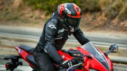 ครั้งแรกในเอเชีย! Alpinestars เปิดตัวหมวกกันน็อคทางเรียบ Supertech R10 อย่างเป็นทางการในประเทศไทย ด้วยเทคโนโลยีที่ดีที่สุดจากสนามแข่ง MotoGP