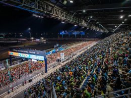 บุรีรัมย์ มาราธอน 2026 ฉลองทศวรรษสุดยิ่งใหญ่ สัญชัย ผงาดคว้าแชมป์สมัยที่ 7 ครองถ้วยพระราชทานฯ ท่ามกลางคลื่นนักวิ่งเกือบ 4 หมื่นคน