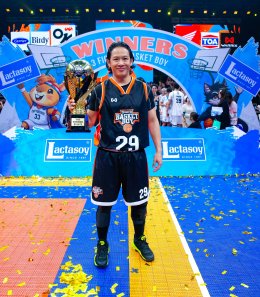 รถจักรยานยนต์ฮอนด้า ร่วมระเบิดความมันศึก 3FIGHT3 BASKET BOY Season 2 พร้อมมอบ New Honda SCOOPY ให้แก่ Top Fan Voted U23 Player