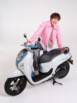 ไทยฮอนด้า เปิดตัว New Honda SCOOPY มาพร้อม 9 สีใหม่ 3 สไตล์ ในคอนเซปต์ The Iconic Gang แก๊งเจนใหม่ ไปให้สุดเทรนด์ พร้อมคว้า LYKN ร่วมถ่ายทอดไอคอนิกสไตล์ของคนรุ่นใหม่