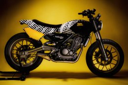 "Royal Enfield Custom World: ส่องรถคัสตอมสุดเท่ 4 คัน ไฮไลท์เท่ๆ จากงาน Wheels & Waves 2025!"