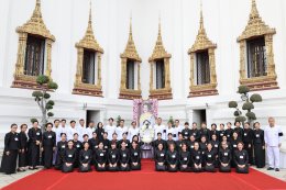 ไทยฮอนด้า น้อมถวายพวงมาลา ถวายสักการะ เพื่อสำนึกในพระมหากรุณาธิคุณ สมเด็จพระนางเจ้าสิริกิติ์ พระบรมราชินีนาถ พระบรมราชชนนีพันปีหลวง ณ พระที่นั่งดุสิตมหาปราสาท ในพระบรมมหาราชวัง