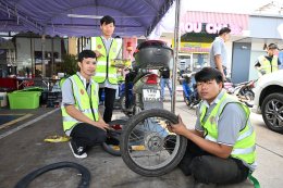 ไทยฮอนด้าร่วมสนับสนุนโครงการอาชีวะขนส่ง อาสาช่วยประชาชน เทศกาลปีใหม่ 2569 มอบน้ำมันเครื่องและสติกเกอร์เซฟตี้สะท้อนแสง รวมมูลค่า 440,000 บาท