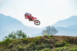 ทิม ไกเซอร์ บิดยอดเดิร์ทไบค์ Honda CRF450R ยึดผู้นำตารางทิ้งแต้มห่าง MXGP สนามที่ 11 ที่ อินโดนีเซีย