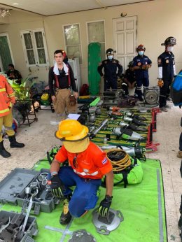 ภาพ Heavy Rescue Thailand  การเข้าสนับสนุน On Scene Building Collapse