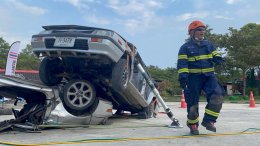 บรรยากาศการฝึก Rescue Tecnicques @ Command And Control Response Expressway 3 nd course Heavy Rescue Thailand training is conducted in collaboration with Expressway Authority of Thailand (EXAT)