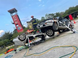 บรรยากาศการฝึก Rescue Tecnicques @ Command And Control Response Expressway 3 nd course Heavy Rescue Thailand training is conducted in collaboration with Expressway Authority of Thailand (EXAT)