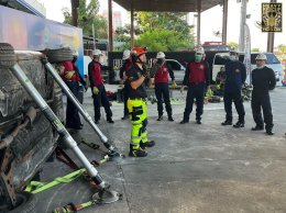 บรรยากาศการฝึกกู้ภัย Vehicle Rescue & Extrication ในโครงการ  อบรมพัฒนาบุคลากรด้านการป้องกันเเละบรรเทาสาธารณภัย วันที่ 19 มกราคม ปี 2566