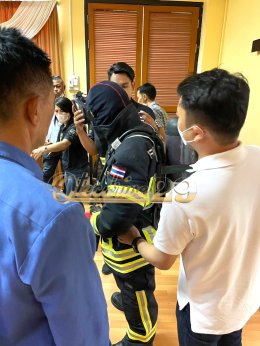 ผลงานการส่งมอบชุดดับเพลิงพร้อม ชุดเครื่องช่วยหายใจแบบสะพายหลัง (SCBA) มาตรฐาน EN