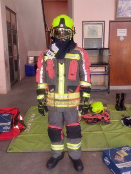 ผลงานการส่งมอบชุดดับเพลิงเพื่อความปลอดภัย For Fireman