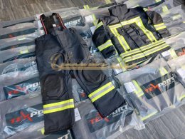 ชุดดับเพลิงภายในอาคาร Fire Suit ชนิดเนื้อผ้า 3 ชั้น 