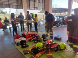 ผลงานการส่งมอบชุดดับเพลิงเพื่อความปลอดภัย For Fireman