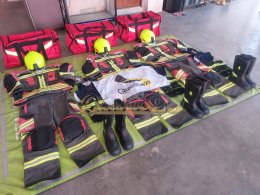 ผลงานการส่งมอบชุดดับเพลิงเพื่อความปลอดภัย For Fireman