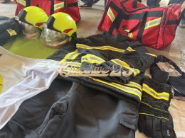 ผลงานการส่งมอบ ชุดดับเพลิงภายในอาคารครบชุด (Fire Suit Set)  พร้อมชุดเครื่องช่วยหายใจแบบสะพายหลัง (SCBA) มาตรฐาน EN