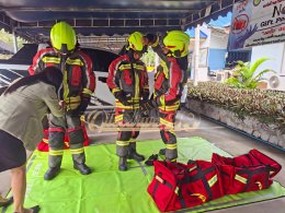 ผลงานการส่งมอบ ชุดดับเพลิงภายในอาคารครบชุด (Fire Suit Set) มาตรฐาน EN