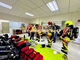 ผลงานการส่งมอบวันนี้ ชุดดับเพลิงครบชุดพร้อมอุปกรณ์ดับเพลิงอื่นๆ