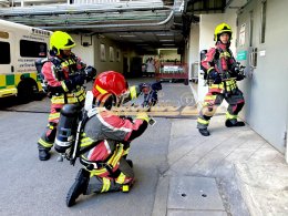 ผลงานการส่งมอบวันนี้ ชุดดับเพลิงครบชุดพร้อมอุปกรณ์ดับเพลิงอื่นๆ