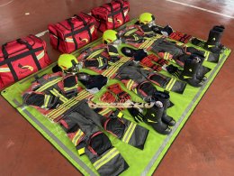 ผลงานการส่งมอบ ชุดดับเพลิงภายในอาคารครบชุด (Fire Suit Set)  มาตรฐาน EN