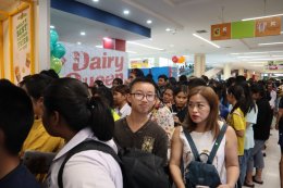Potato Corner ฟีเว่อร์ ชาวนครสวรรค์ แห่อุดหนุนธุรกิจ “พีช-พชร” ต่อคิวซื้อเฟรนช์ฟรายส์